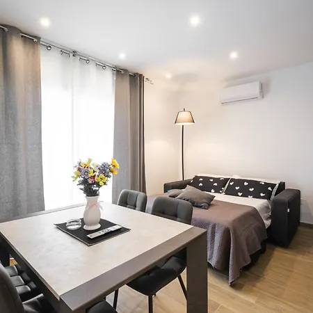 Majamy House Guest house Olbia