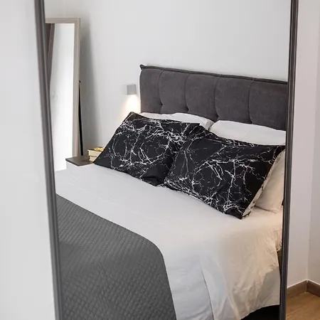 Majamy House Guest house Olbia