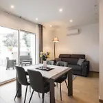 Gasthuis Majamy House 3*