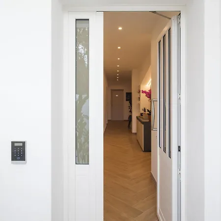 Pensjonat Majamy House Olbia