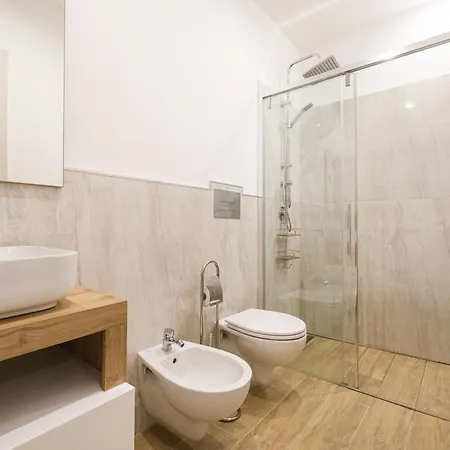 Majamy House Pensjonat *